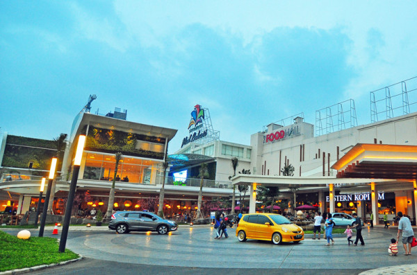 5 Mal Mewah di Bekasi, Nomor 3 Suguhkan Konsep Your Family Mart