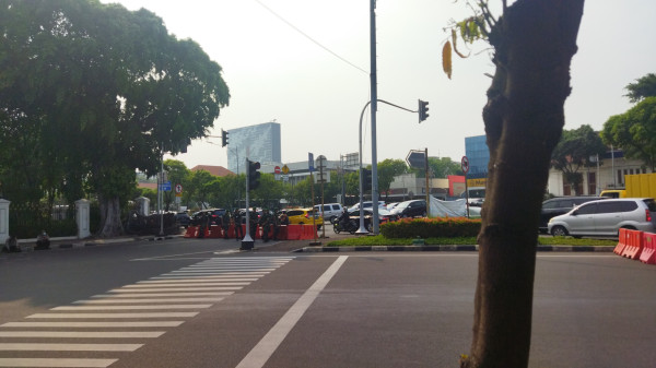 Imbas Demo Tolak Kenaikan Harga BBM, Jalan Veteran III Menuju Harmoni Macet Parah