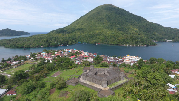 6 Tempat Wisata Alam yang Bikin Semakin Jatuh Cinta dengan Indonesia