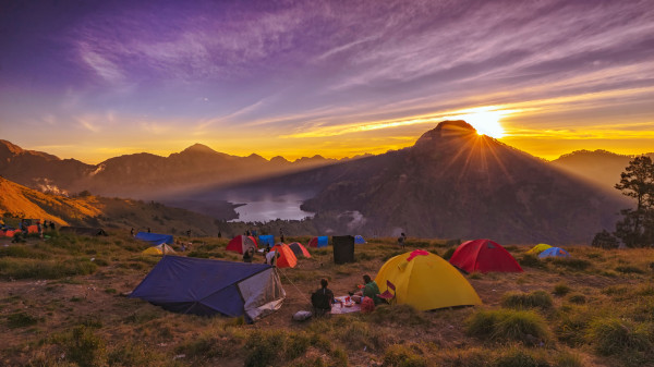 6 Tempat Wisata Alam yang Bikin Semakin Jatuh Cinta dengan Indonesia