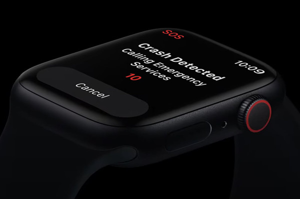 Apple Watch 8 Bisa Selamatkan Nyawa Manusia saat Kecelakaan Mobil