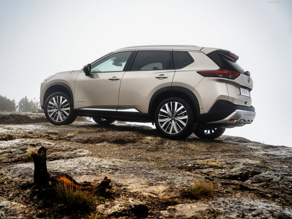 Kupas Tuntas Nissan X-Trail Baru si Penantang Honda CR-V