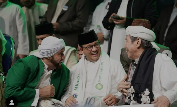 Sholawat Bareng Ulama, Anies Yakin Membawa Keberkahan bagi Jakarta
