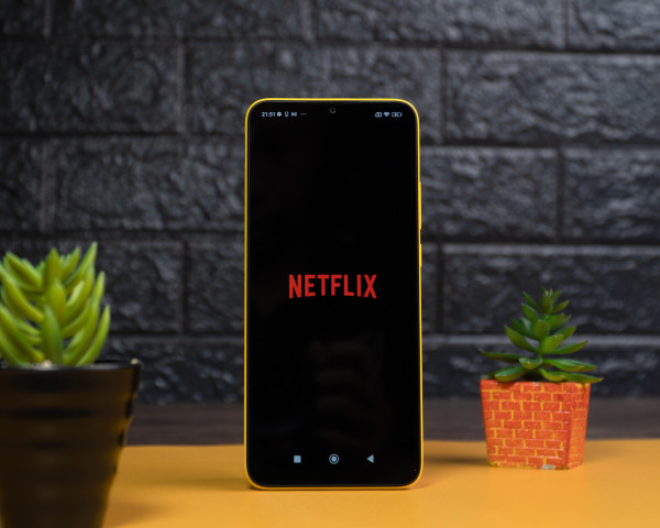 Review POCO C40, Ponsel Entry Level Terbaik di 2022?