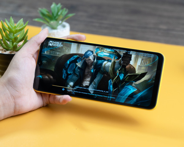 Review POCO C40, Ponsel Entry Level Terbaik di 2022?