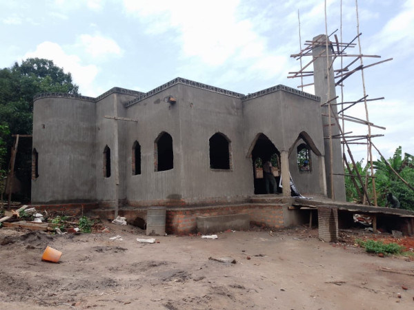Selain Penuhi Nazar, Ini Alasan Ivan Gunawan Bangun Masjid di Uganda