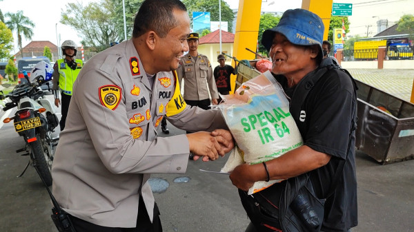 Pemulung Dicegat dan Diangkut ke Kantor Polisi saat BBM Naik, Ada Apa?