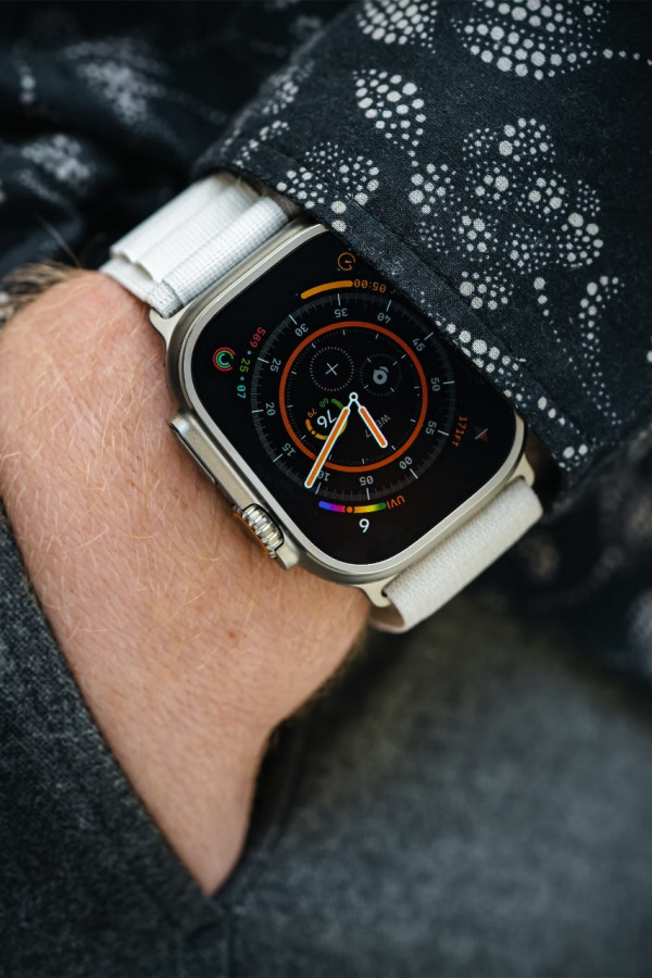 Goda Para Atlet, Apple Watch Ultra Ingin Kalahkan Garmin