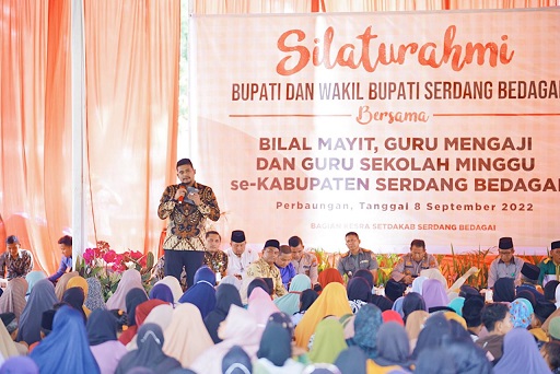Warga Serdang Bedagai Terharu Terima Modal Usaha dari Bobby Nasution
