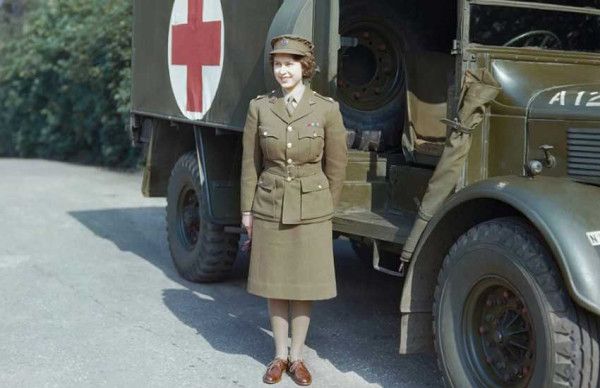 Mobil Off-Roader Pilihan Favorit Ratu Elizabeth II