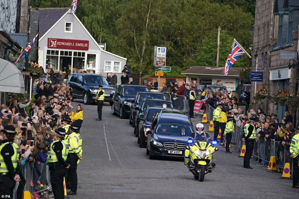 Kejutan, Mobil Jenazah Jerman ini Terpilih Mengantar Ratu Elizabeth II Pulang ke Inggris