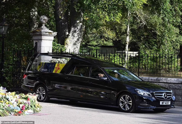 Kejutan, Mobil Jenazah Jerman ini Terpilih Mengantar Ratu Elizabeth II Pulang ke Inggris