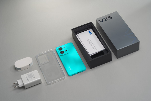 Inilah Persamaaan dan Perbedaan vivo V25 Pro dan vivo V25