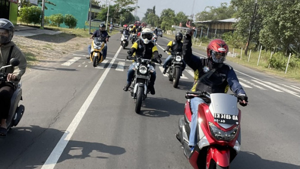Adira Finance Beri Predikat Desa Wisata Ramah Berkendara kepada Desa Rejowinagun, Yogyakarta