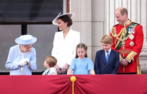 Pangeran Louis Hibur Kate Middleton usai Ratu Elizabeth II Meninggal: Ibu Jangan Khawatir