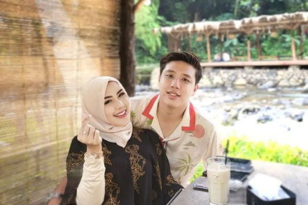 3 Artis yang Pernah Jadi Klien Farhat Abbas, Nomor Terakhir Terkait Anak Vannesa Angel