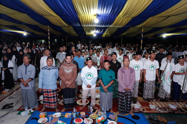 Berdayakan Ekonomi Pesantren, Ganjar Pranowo Dapat Dukungan dari Ujung Negeri