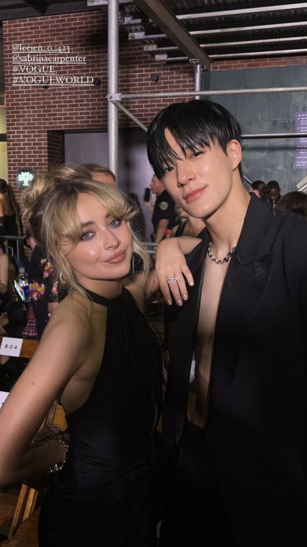 5 Potret Jeno NCT di New York Fashion Week 2022, Modis Banget