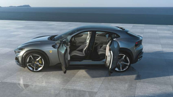Kupas Tuntas SUV Pertama Kuda Jingkrak, Ferrari Purosangue Harga Rp5,7 Miliar