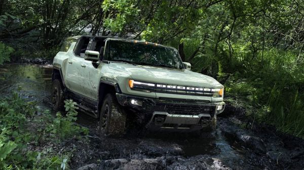 Pikap Listrik GMC Hummer EV Sudah Dipesan 90.000 Orang