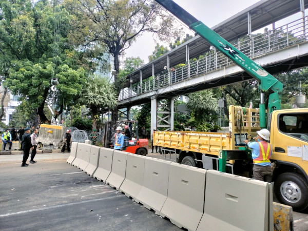 Cegah Pengunjuk Rasa Masuk Kawasan Istana Negara, Polisi Pasang Beton Lebih Besar