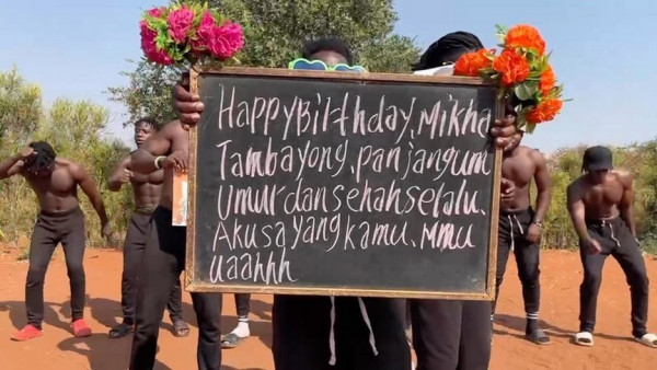 Mikha Tambayong Dapat Kado Ulang Tahun Nyeleneh dari Deva Mahenra