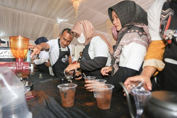 UKM Sahabat Sandi Beri Pelatihan Wirausaha hingga Gerobak Gratis