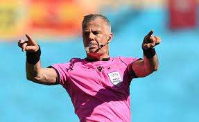 5 Wasit Sepak Bola dengan Bayaran Tertinggi, Nomor 1 Digaji Rp9,6 Miliar