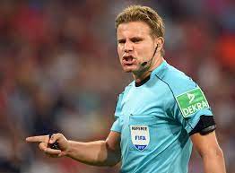 5 Wasit Sepak Bola dengan Bayaran Tertinggi, Nomor 1 Digaji Rp9,6 Miliar