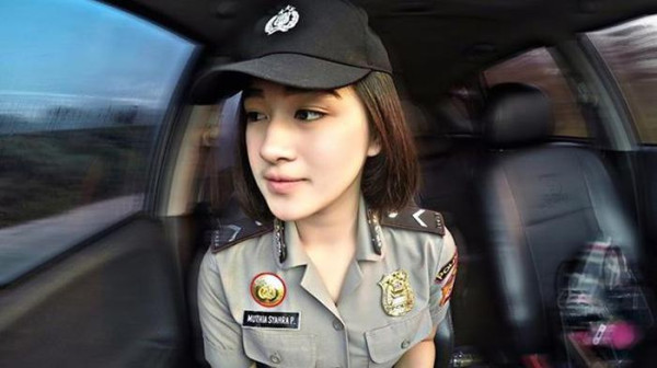 2 Polwan Cantik Pernah Dinas di Bogor, Nomor 1 Ayah Jenderal dan Ibu Artis