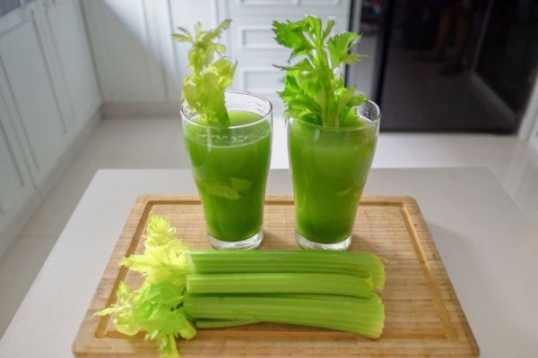 5 Daun Herbal yang Bisa Menurunkan Kolesterol Tinggi, Nomor 2 Sering Dipakai Masak