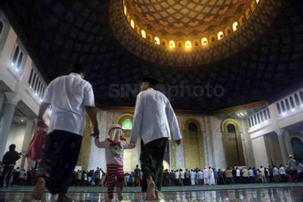 Mengenal Masjid Al-Akbar Surabaya Terbesar Kedua di Indonesia