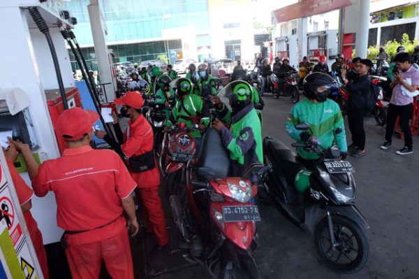 Harga BBM Naik, Relawan Sandiaga Ikut Ringankan Beban Ojol