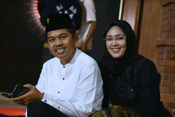 Gugat Cerai Dedi Mulyadi, Bupati Anne Ratna Nyanyi Lagu Pergilah Kasih
