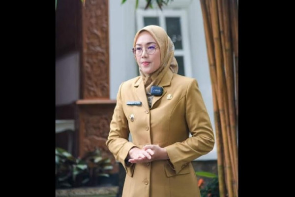 Gugat Cerai Dedi Mulyadi, Bupati Anne Ratna Nyanyi Lagu Pergilah Kasih