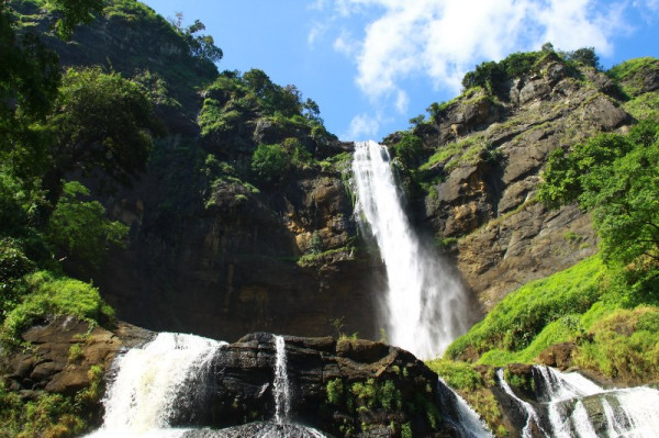 4 Rekomendasi Wisata Curug di Jawa Barat yang Cocok Dikunjungi saat Liburan