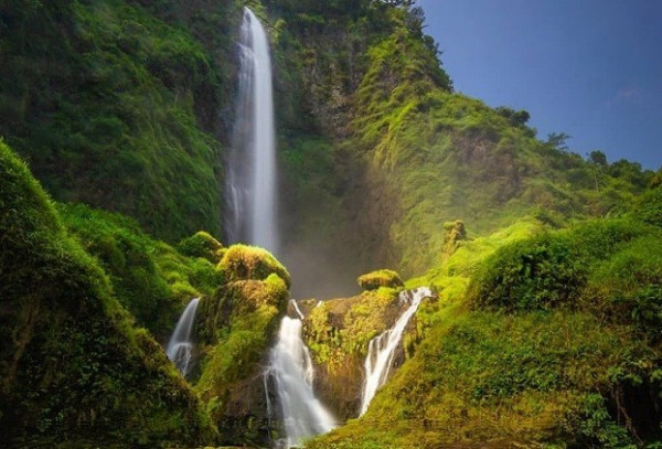 4 Rekomendasi Wisata Curug di Jawa Barat yang Cocok Dikunjungi saat Liburan