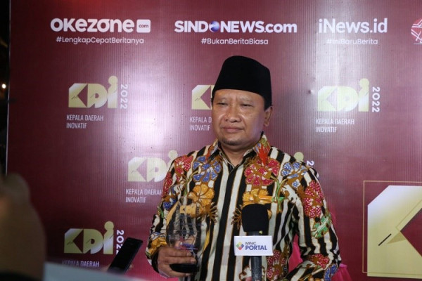 Inovasi SISTER PERI Sukses Hantarkan Bupati Pasuruan Irsyad Yusuf Raih Penghargaan KDI 2022