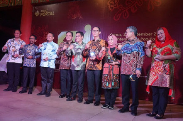 Kembangkan Batik Sasambo, Wali Kota Mataram Raih Penghargaan Kepala Daerah Inovatif 2022