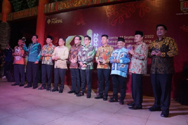 Bupati Situbondo Sukses Raih Penghargaan Kepala Daerah Inovatif (KDI) 2022