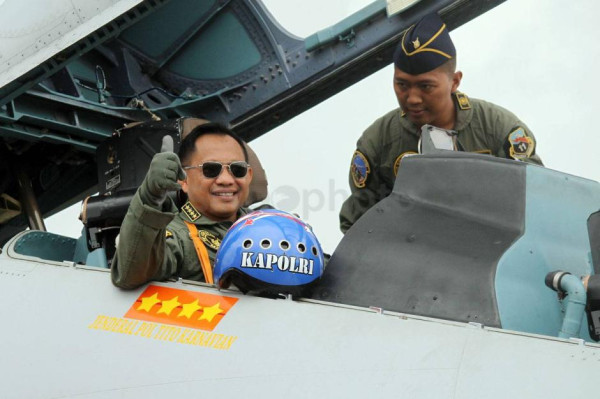 2 Jenderal Polisi Penerima Brevet Wing Penerbang TNI AU