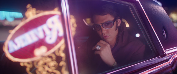 CERMIN: Pemberontakan Elvis Presley