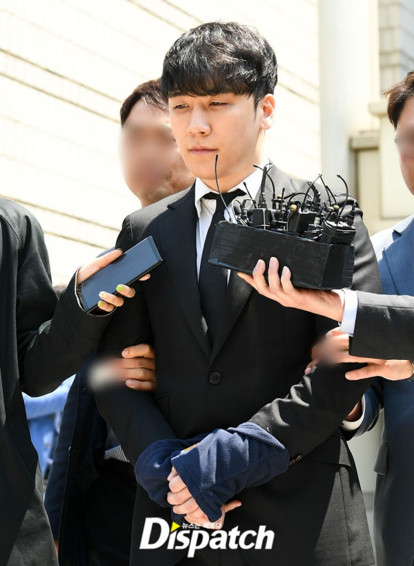 6 Idol K-Pop yang Tidak Akan Pernah Terlihat di Atas Panggung Lagi