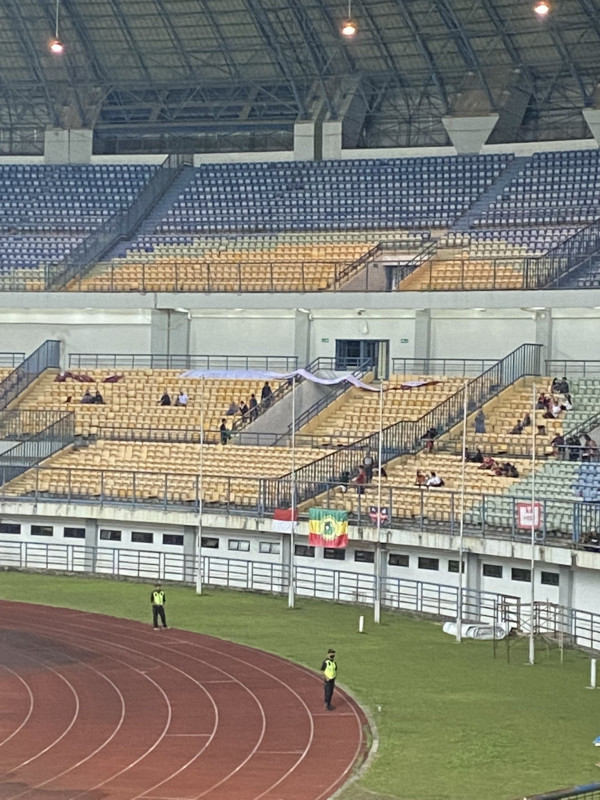 Spanduk Pujian untuk Iwan Bule Tak Lama Terpampang di GBLA