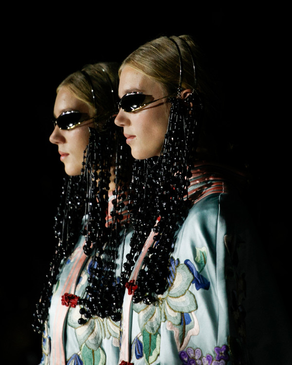 Heboh Gucci Hadirkan 68 Model Kembar Identik di Milan Fashion Week