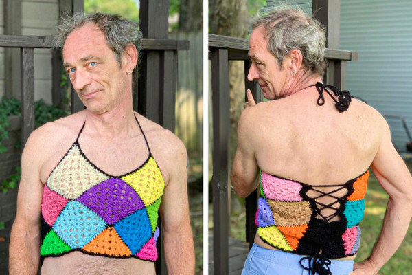 Viral! Ayah Bantu Anak Jualan, Rela Promosi Pakai Crop Top dan Bikini hingga Pamer Perut