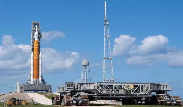 Hindari Ancaman Badai Ian, NASA Amankan Roket Artemis 1