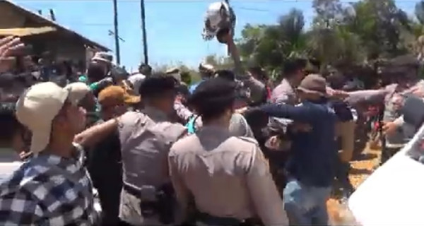Ratusan Buruh Bongkar Muat Unjuk Rasa, Bentrok dengan Petugas Pelabuhan di Konawe Utara