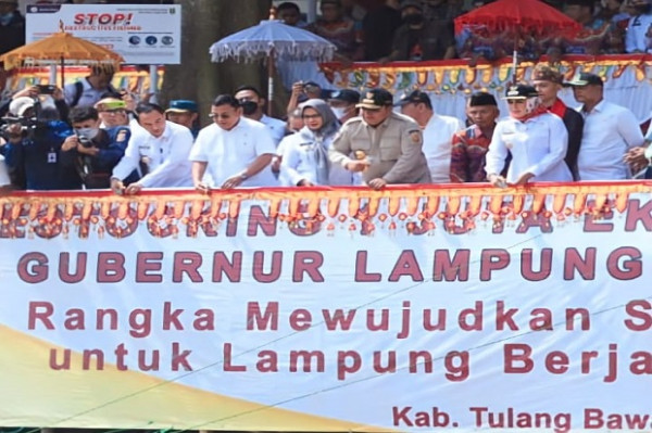 Kolaborasi Gubernur Lampung dan Bupati Tulang Bawang dalam Meningkatkan Kualitas Ikan di Sungai Tulang Bawang