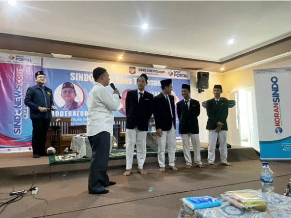 SINDOnews-Pesantren Attaqwa Putra Bekasi Kolaborasi Gelar Pelatihan Jurnalistik untuk Santri